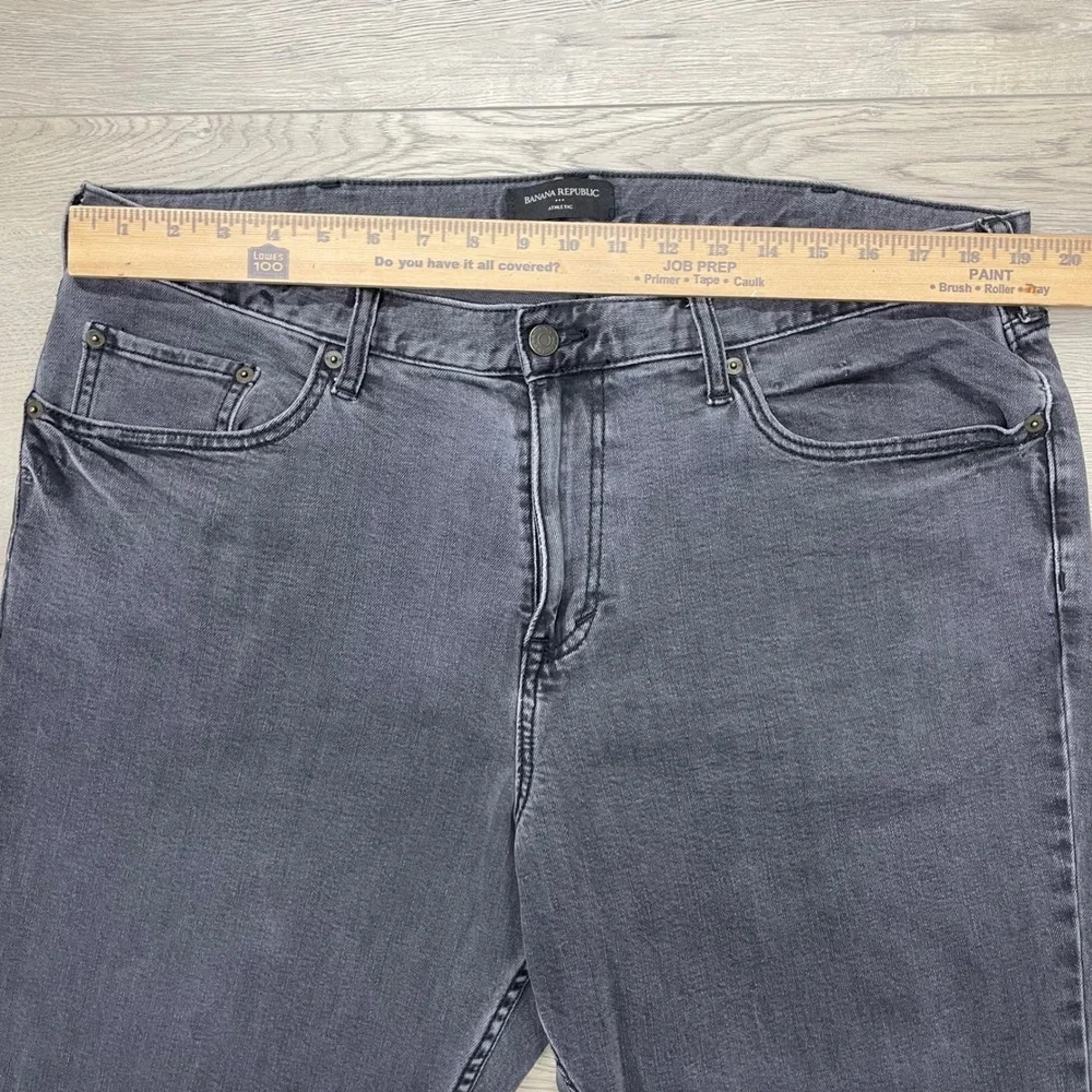 Banana Republic Jeans Mens 38x32 Gray Athletic Fit Dark Charcoal 793321-00